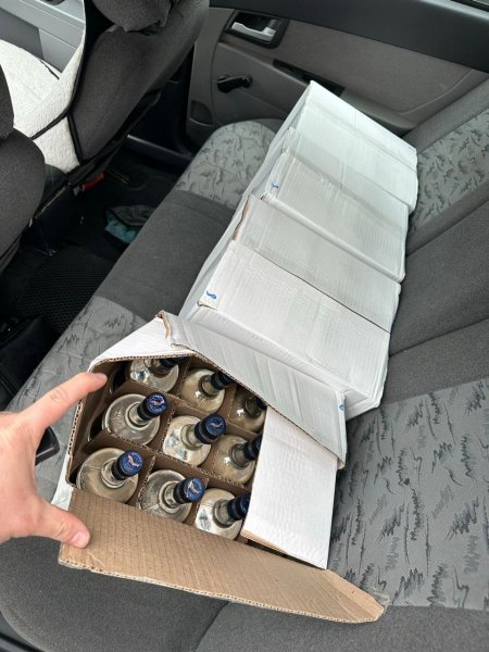 Североосетинские полицейские изъяли свыше 1,8 тысячи бутылок контрафактной водки и коньяка